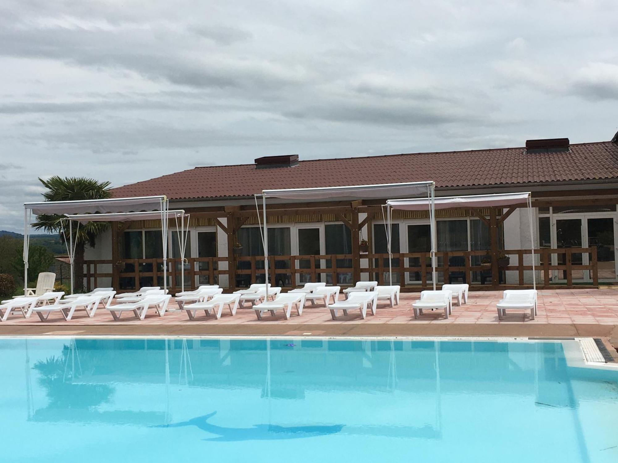 Hotel Restaurant - Le Vieux Pigeonnier Loubressac Exteriér fotografie
